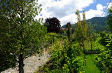 Idyllischer Garten in Meran