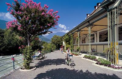 Passeggiata Lungo Passirio – Kurhaus di Merano